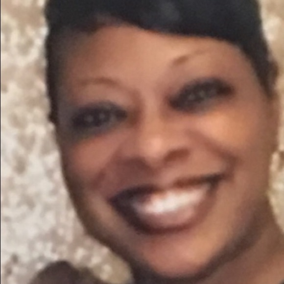 Meet your Posher, Tish - Picture 2 of 3